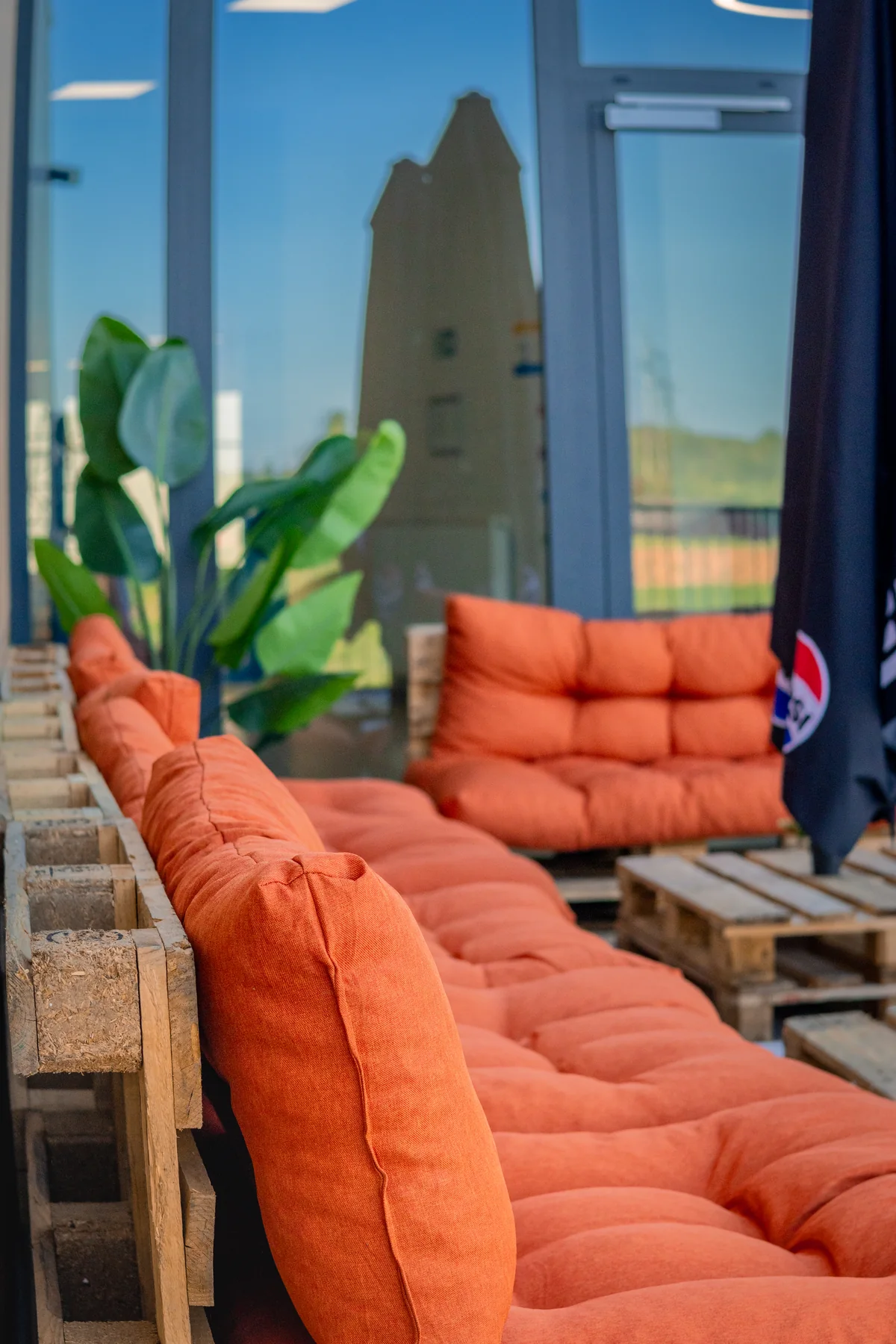 Coin lounge orange du 1370